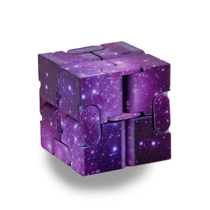 Cubo Infinito OPFY: Foco e Relaxamento em Suas Mãos!