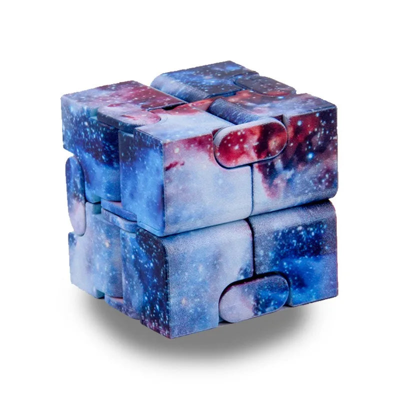 Cubo Infinito OPFY: Foco e Relaxamento em Suas Mãos!